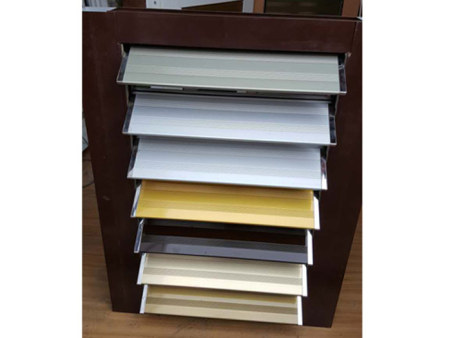 手動(dòng)百葉窗