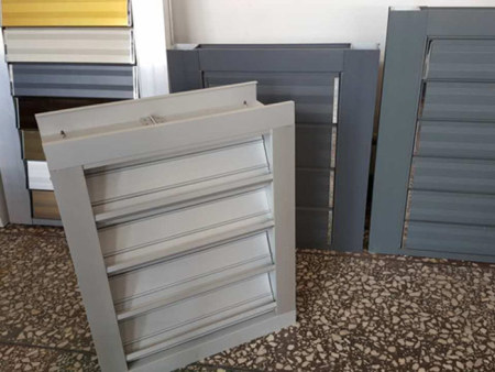 手動鋁(lü)合金百葉窗(chuang)